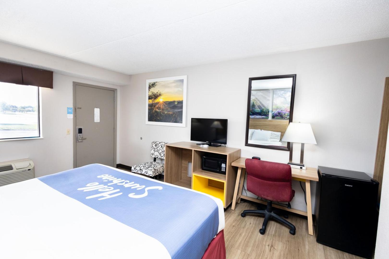 Days Inn By Wyndham Dayton Huber Heights Northeast Экстерьер фото
