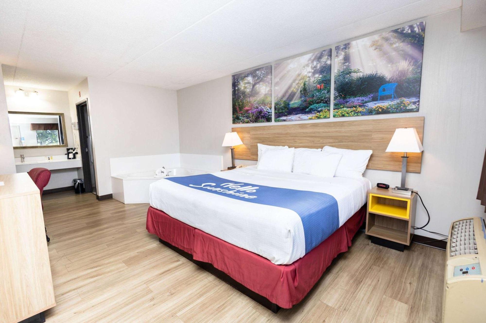 Days Inn By Wyndham Dayton Huber Heights Northeast Экстерьер фото