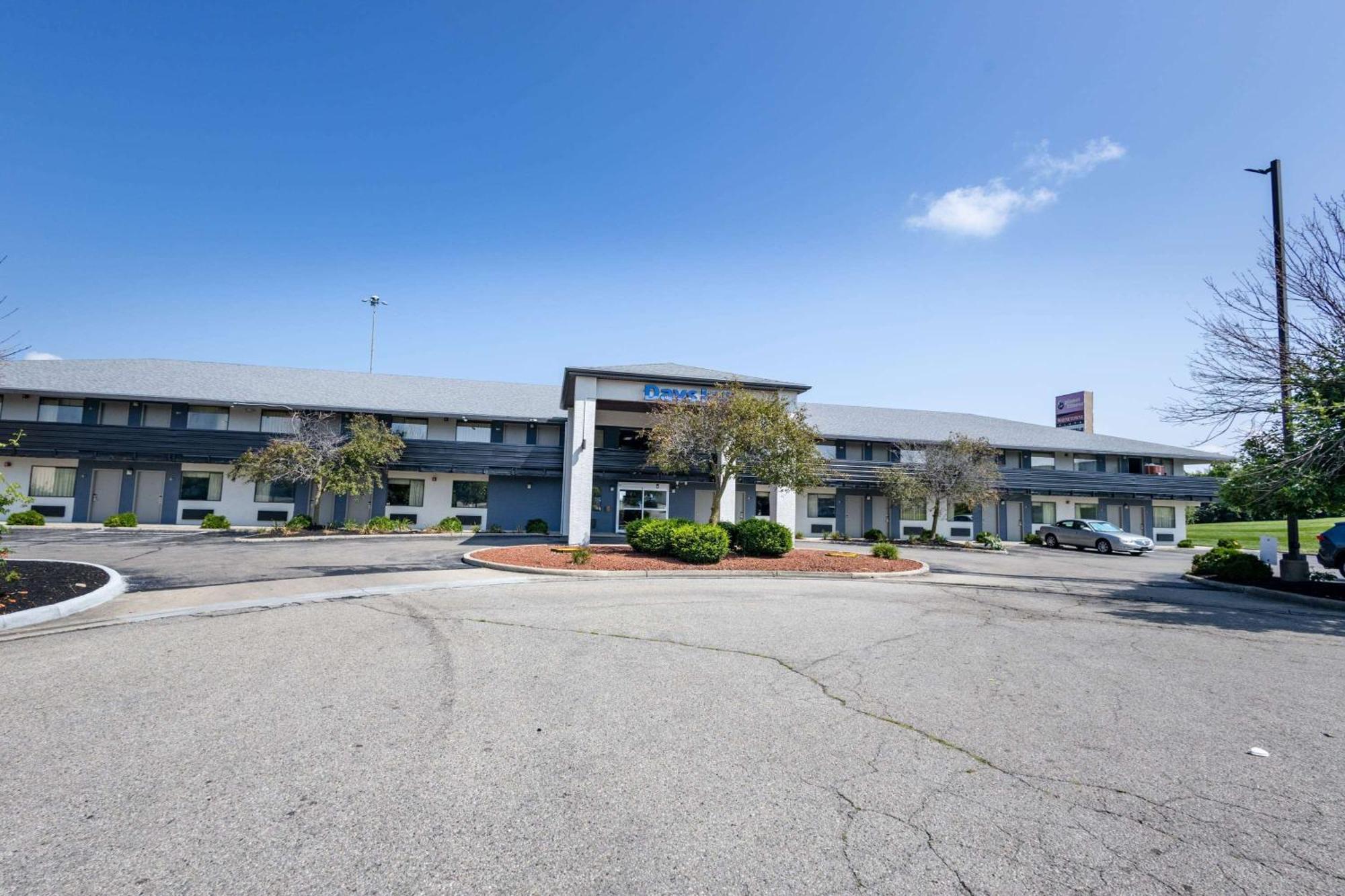 Days Inn By Wyndham Dayton Huber Heights Northeast Экстерьер фото